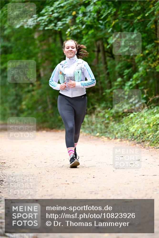 11.10.2026 - Bramfelder Halbmarathon 2026 Dr. Thomas Lammeyer http://msf.ph/oto/10823926 11.10.2026 10:39:45 Laufen  meine-sportfotos.de