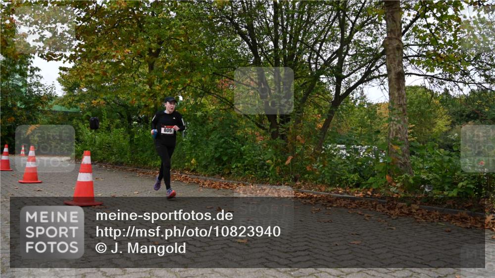 11.10.2026 - Bramfelder Halbmarathon 2026 J. Mangold http://msf.ph/oto/10823940 11.10.2026 10:37:07 Laufen 805 meine-sportfotos.de