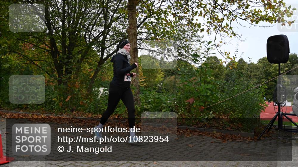 11.10.2026 - Bramfelder Halbmarathon 2026 J. Mangold http://msf.ph/oto/10823954 11.10.2026 10:37:25 Laufen 495 meine-sportfotos.de