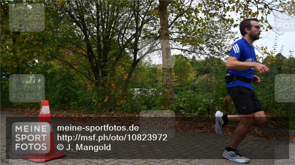 11.10.2026 - Bramfelder Halbmarathon 2026 J. Mangold http://msf.ph/oto/10823972 11.10.2026 10:37:38 Laufen 191, 278, 363, 607 meine-sportfotos.de