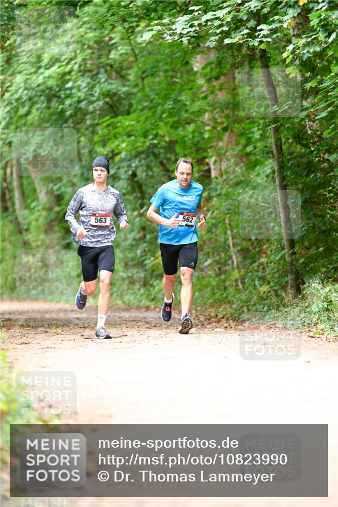 11.10.2026 - Bramfelder Halbmarathon 2026 Dr. Thomas Lammeyer http://msf.ph/oto/10823990 11.10.2026 10:40:03 Laufen 562, 563 meine-sportfotos.de