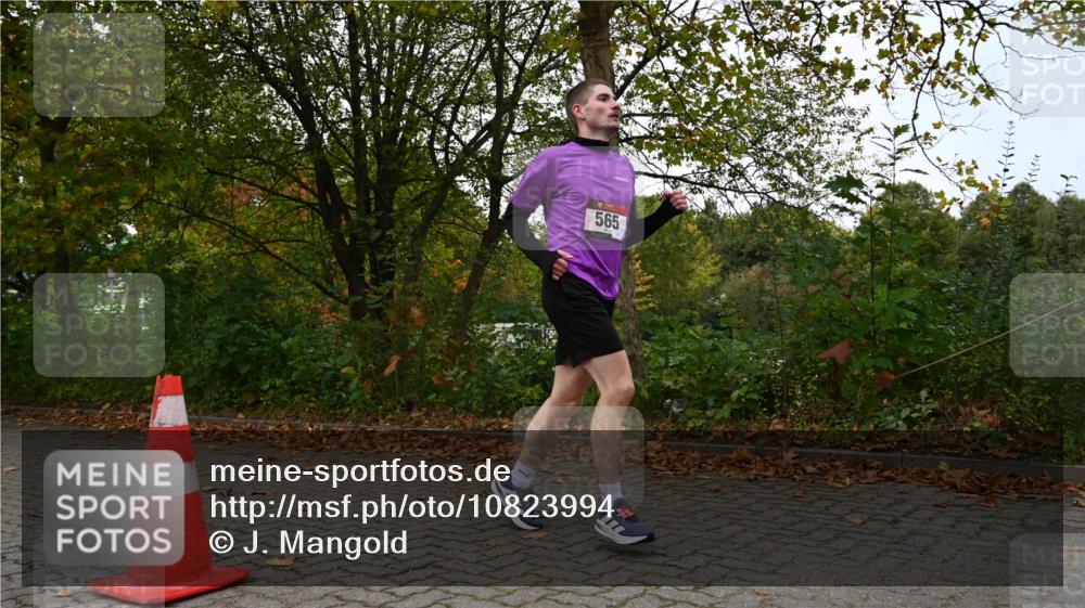 11.10.2026 - Bramfelder Halbmarathon 2026 J. Mangold http://msf.ph/oto/10823994 11.10.2026 10:38:05 Laufen 565 meine-sportfotos.de