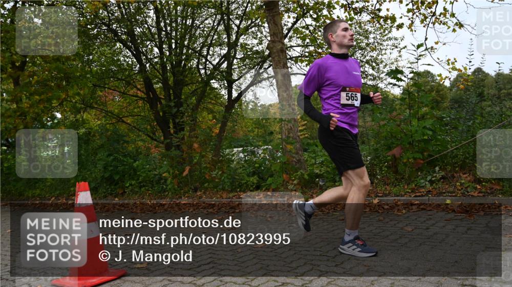11.10.2026 - Bramfelder Halbmarathon 2026 J. Mangold http://msf.ph/oto/10823995 11.10.2026 10:38:05 Laufen 565 meine-sportfotos.de