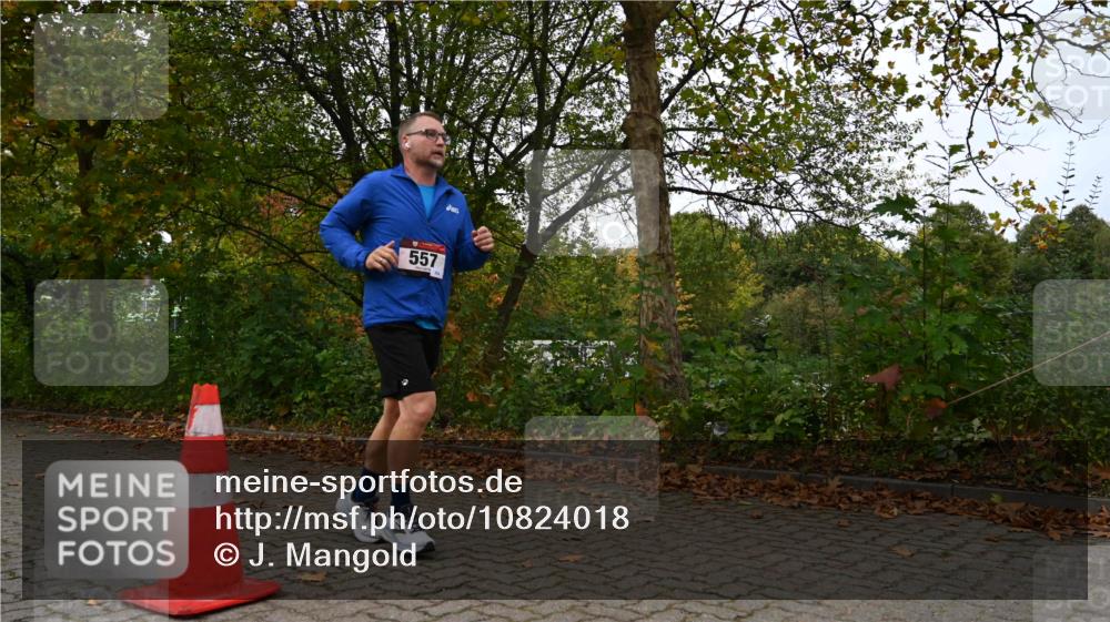 11.10.2026 - Bramfelder Halbmarathon 2026 J. Mangold http://msf.ph/oto/10824018 11.10.2026 10:38:44 Laufen 557 meine-sportfotos.de