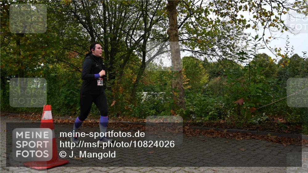 11.10.2026 - Bramfelder Halbmarathon 2026 J. Mangold http://msf.ph/oto/10824026 11.10.2026 10:38:58 Laufen 355, 455 meine-sportfotos.de
