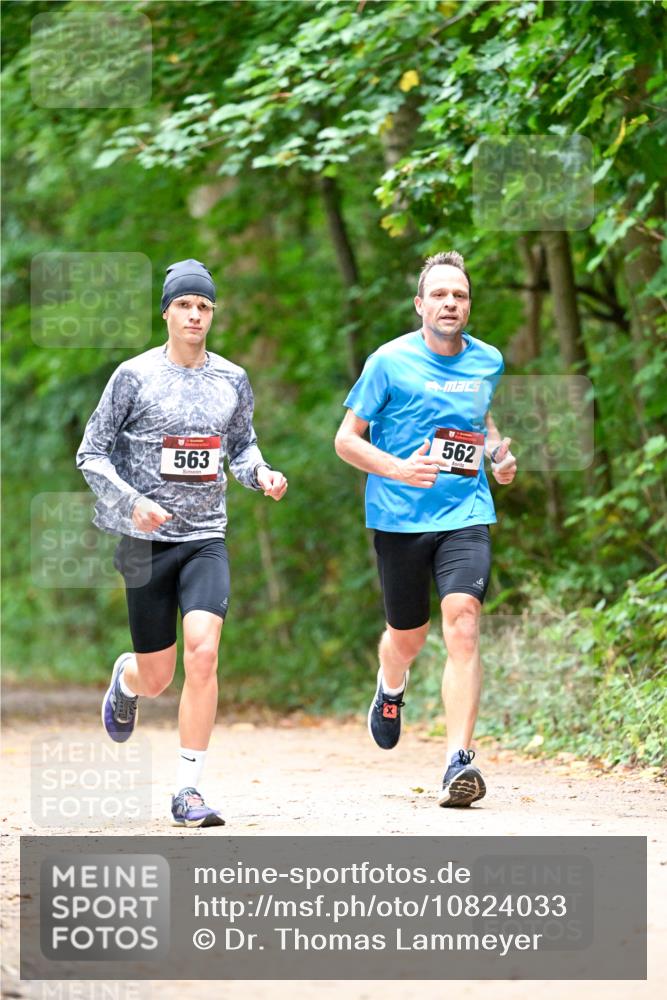 11.10.2026 - Bramfelder Halbmarathon 2026 Dr. Thomas Lammeyer http://msf.ph/oto/10824033 11.10.2026 10:40:06 Laufen 563, 562 meine-sportfotos.de