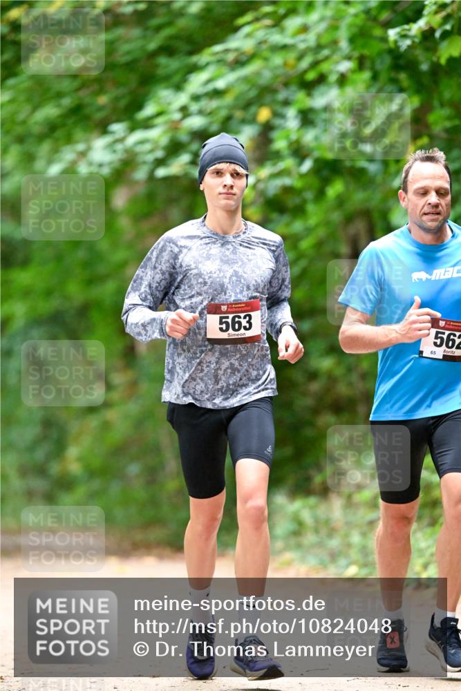 11.10.2026 - Bramfelder Halbmarathon 2026 Dr. Thomas Lammeyer http://msf.ph/oto/10824048 11.10.2026 10:40:08 Laufen 563, 35, 562, 65 meine-sportfotos.de