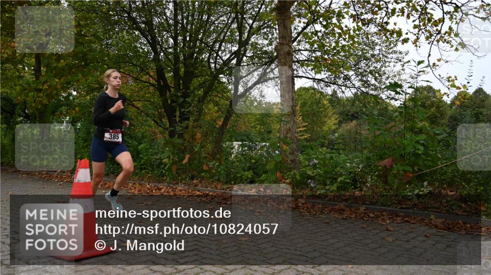 11.10.2026 - Bramfelder Halbmarathon 2026 J. Mangold http://msf.ph/oto/10824057 11.10.2026 10:39:25 Laufen 385 meine-sportfotos.de