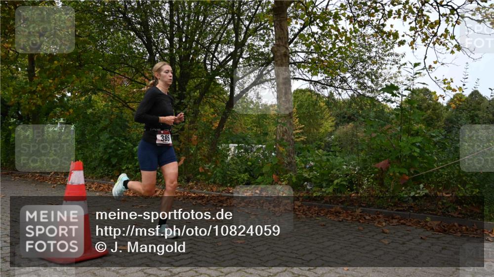 11.10.2026 - Bramfelder Halbmarathon 2026 J. Mangold http://msf.ph/oto/10824059 11.10.2026 10:39:25 Laufen 385 meine-sportfotos.de