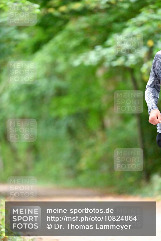 11.10.2026 - Bramfelder Halbmarathon 2026 Dr. Thomas Lammeyer http://msf.ph/oto/10824064 11.10.2026 10:40:09 Laufen  meine-sportfotos.de