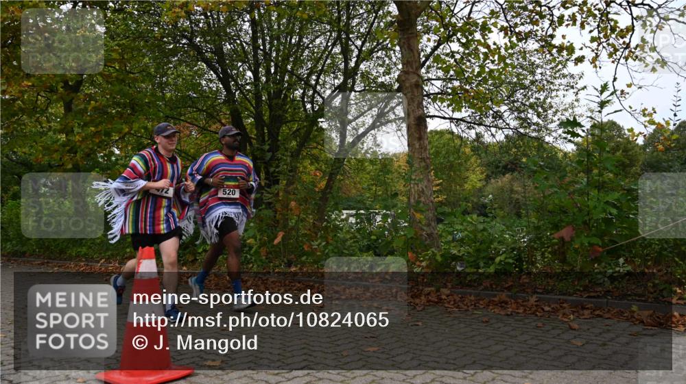 11.10.2026 - Bramfelder Halbmarathon 2026 J. Mangold http://msf.ph/oto/10824065 11.10.2026 10:39:42 Laufen 472, 520 meine-sportfotos.de