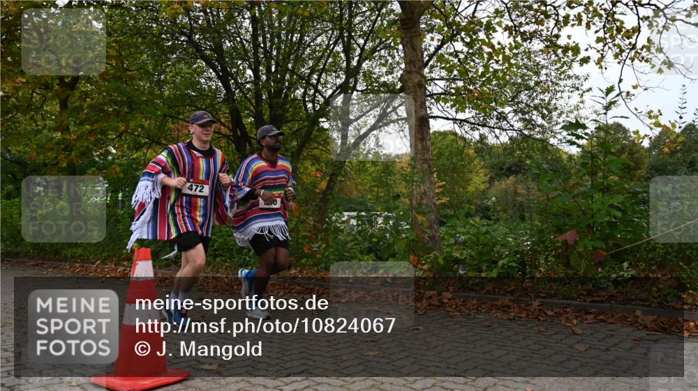 11.10.2026 - Bramfelder Halbmarathon 2026 J. Mangold http://msf.ph/oto/10824067 11.10.2026 10:39:42 Laufen 472, 520 meine-sportfotos.de