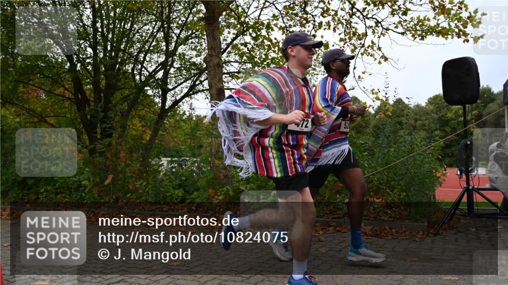 11.10.2026 - Bramfelder Halbmarathon 2026 J. Mangold http://msf.ph/oto/10824075 11.10.2026 10:39:43 Laufen 472, 520 meine-sportfotos.de