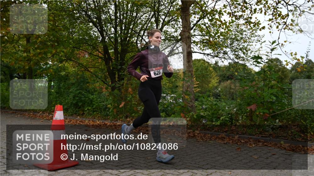 11.10.2026 - Bramfelder Halbmarathon 2026 J. Mangold http://msf.ph/oto/10824086 11.10.2026 10:39:53 Laufen 496 meine-sportfotos.de
