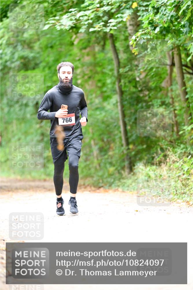 11.10.2026 - Bramfelder Halbmarathon 2026 Dr. Thomas Lammeyer http://msf.ph/oto/10824097 11.10.2026 10:41:17 Laufen 766 meine-sportfotos.de