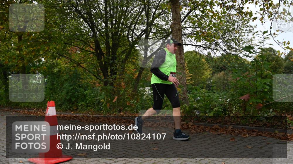 11.10.2026 - Bramfelder Halbmarathon 2026 J. Mangold http://msf.ph/oto/10824107 11.10.2026 10:40:16 Laufen 12, 154, 170, 796 meine-sportfotos.de
