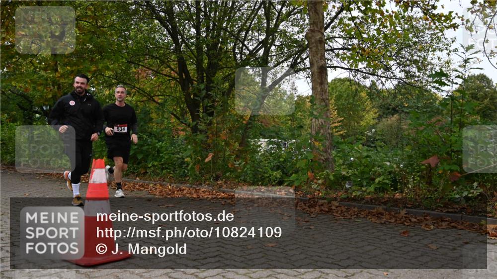 11.10.2026 - Bramfelder Halbmarathon 2026 J. Mangold http://msf.ph/oto/10824109 11.10.2026 10:40:30 Laufen 534, 649 meine-sportfotos.de