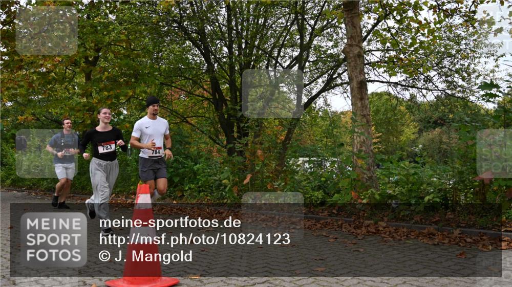 11.10.2026 - Bramfelder Halbmarathon 2026 J. Mangold http://msf.ph/oto/10824123 11.10.2026 10:40:54 Laufen 205, 293, 783, 784 meine-sportfotos.de
