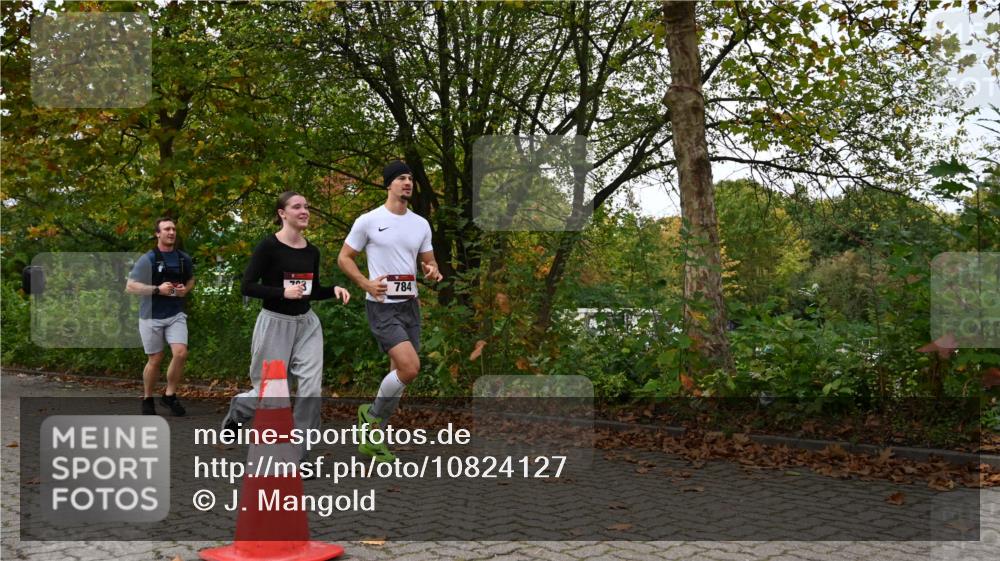 11.10.2026 - Bramfelder Halbmarathon 2026 J. Mangold http://msf.ph/oto/10824127 11.10.2026 10:40:55 Laufen 205, 293, 783, 784 meine-sportfotos.de
