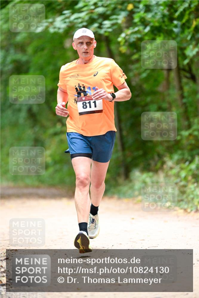11.10.2026 - Bramfelder Halbmarathon 2026 Dr. Thomas Lammeyer http://msf.ph/oto/10824130 11.10.2026 10:41:24 Laufen 811 meine-sportfotos.de