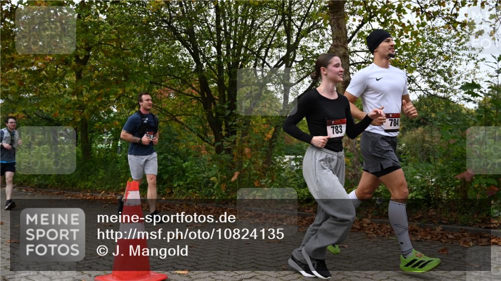 11.10.2026 - Bramfelder Halbmarathon 2026 J. Mangold http://msf.ph/oto/10824135 11.10.2026 10:40:56 Laufen 205, 293, 783, 784 meine-sportfotos.de
