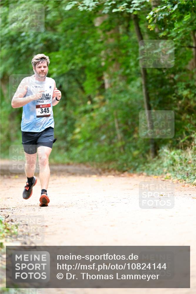 11.10.2026 - Bramfelder Halbmarathon 2026 Dr. Thomas Lammeyer http://msf.ph/oto/10824144 11.10.2026 10:41:30 Laufen 2, 345 meine-sportfotos.de
