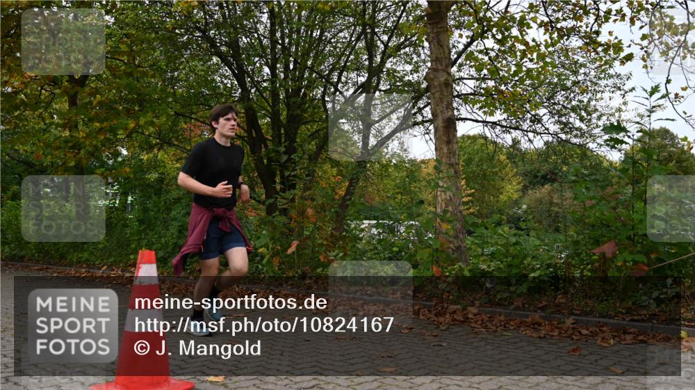 11.10.2026 - Bramfelder Halbmarathon 2026 J. Mangold http://msf.ph/oto/10824167 11.10.2026 10:41:03 Laufen 205, 293 meine-sportfotos.de
