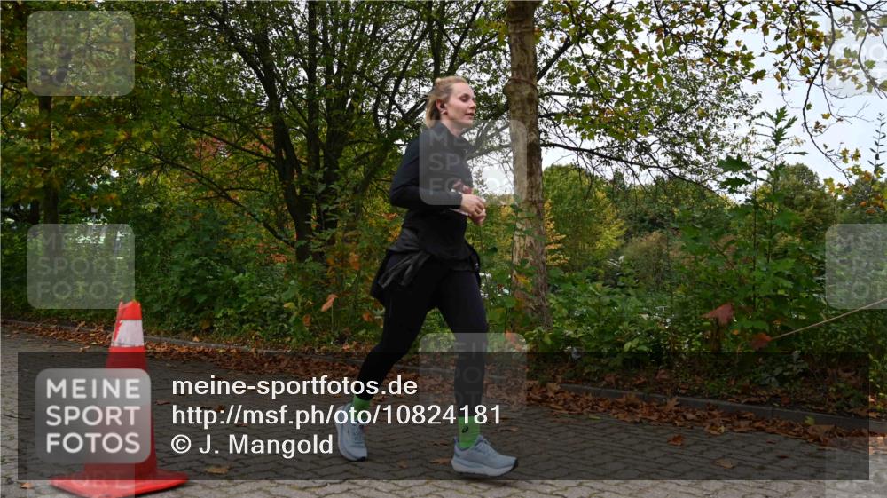 11.10.2026 - Bramfelder Halbmarathon 2026 J. Mangold http://msf.ph/oto/10824181 11.10.2026 10:41:14 Laufen 361, 382, 465 meine-sportfotos.de