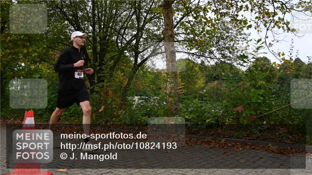 11.10.2026 - Bramfelder Halbmarathon 2026 J. Mangold http://msf.ph/oto/10824193 11.10.2026 10:41:17 Laufen 361, 382, 457, 465 meine-sportfotos.de