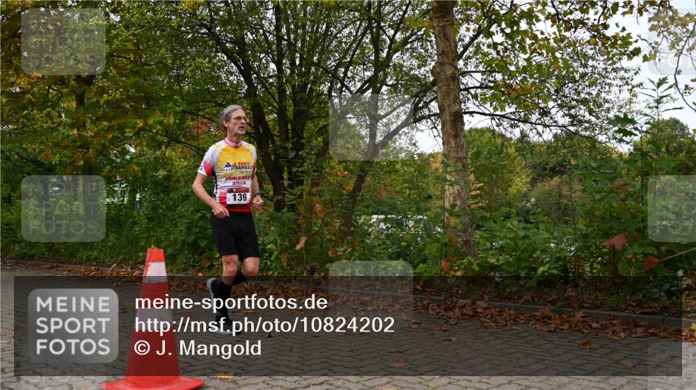 11.10.2026 - Bramfelder Halbmarathon 2026 J. Mangold http://msf.ph/oto/10824202 11.10.2026 10:41:43 Laufen 139, 358 meine-sportfotos.de