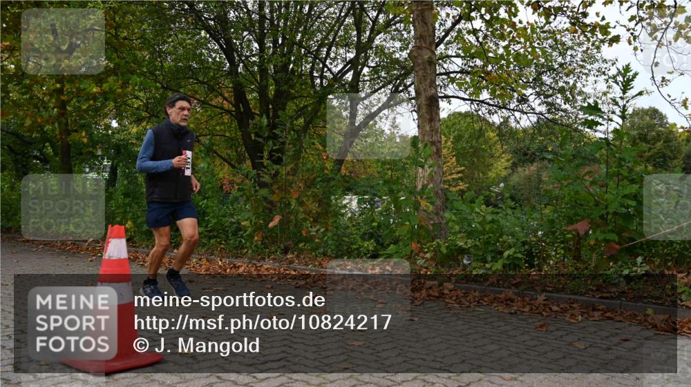 11.10.2026 - Bramfelder Halbmarathon 2026 J. Mangold http://msf.ph/oto/10824217 11.10.2026 10:41:59 Laufen 151, 585, 635 meine-sportfotos.de