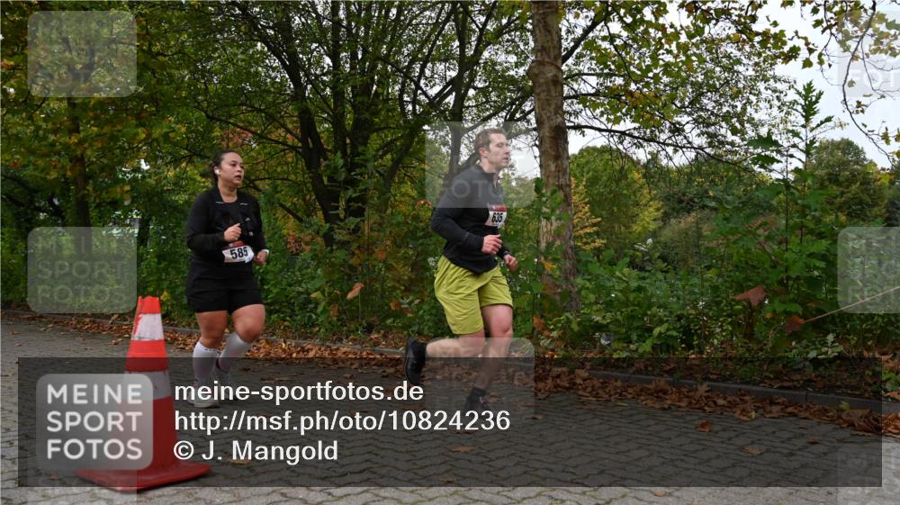 11.10.2026 - Bramfelder Halbmarathon 2026 J. Mangold http://msf.ph/oto/10824236 11.10.2026 10:42:02 Laufen 151, 585, 635 meine-sportfotos.de