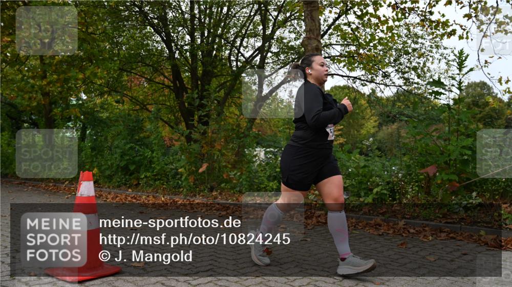 11.10.2026 - Bramfelder Halbmarathon 2026 J. Mangold http://msf.ph/oto/10824245 11.10.2026 10:42:02 Laufen 151, 585, 635 meine-sportfotos.de
