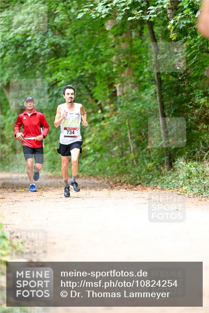 11.10.2026 - Bramfelder Halbmarathon 2026 Dr. Thomas Lammeyer http://msf.ph/oto/10824254 11.10.2026 10:41:50 Laufen 734 meine-sportfotos.de
