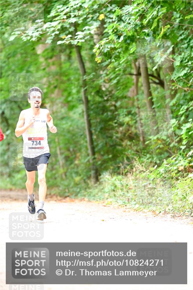 11.10.2026 - Bramfelder Halbmarathon 2026 Dr. Thomas Lammeyer http://msf.ph/oto/10824271 11.10.2026 10:41:51 Laufen 734 meine-sportfotos.de