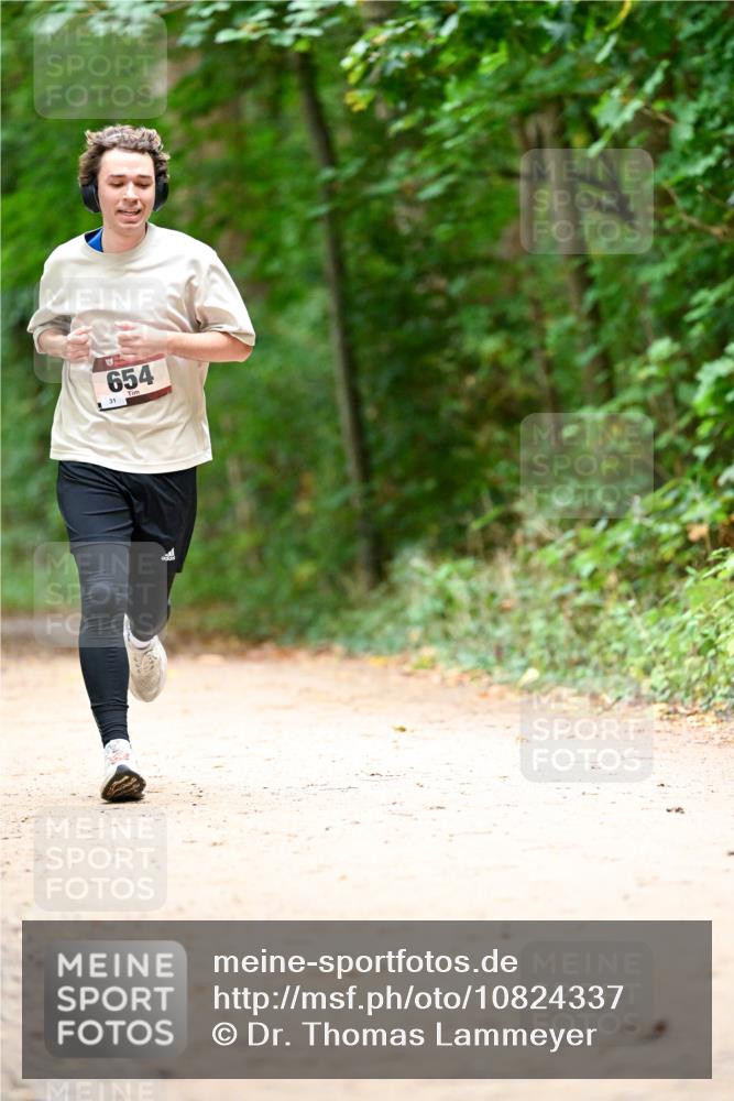 11.10.2026 - Bramfelder Halbmarathon 2026 Dr. Thomas Lammeyer http://msf.ph/oto/10824337 11.10.2026 10:42:19 Laufen 31, 654 meine-sportfotos.de