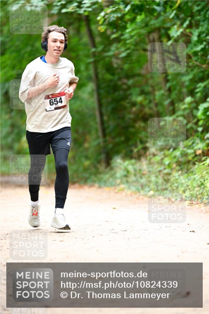 11.10.2026 - Bramfelder Halbmarathon 2026 Dr. Thomas Lammeyer http://msf.ph/oto/10824339 11.10.2026 10:42:20 Laufen 654 meine-sportfotos.de