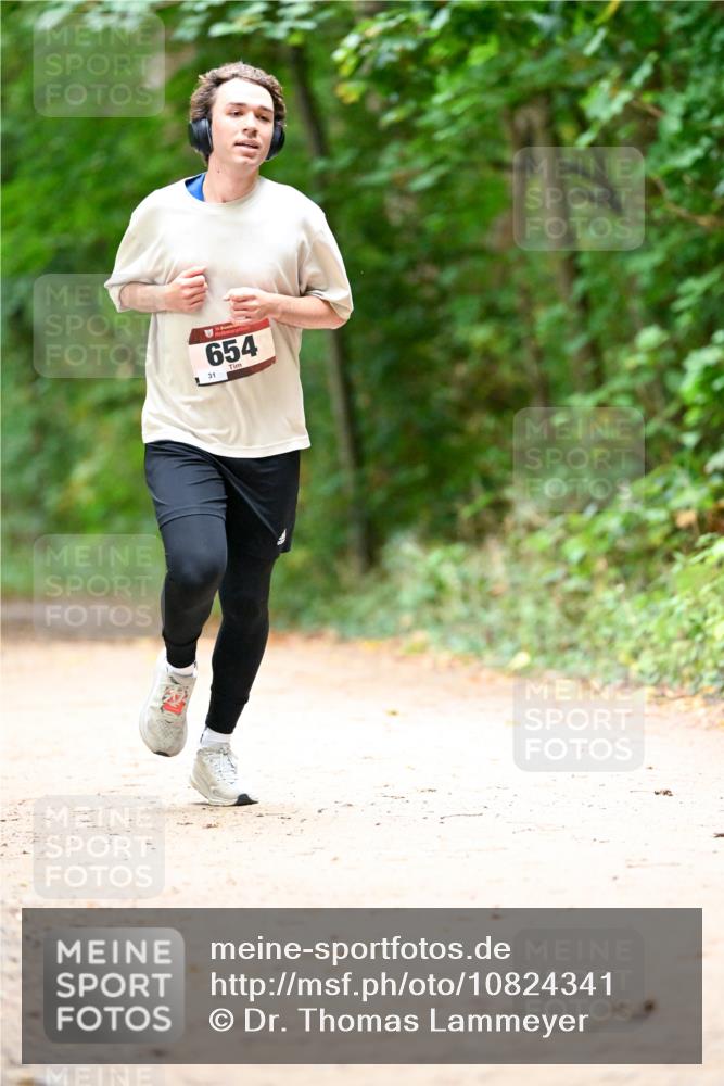 11.10.2026 - Bramfelder Halbmarathon 2026 Dr. Thomas Lammeyer http://msf.ph/oto/10824341 11.10.2026 10:42:20 Laufen 654 meine-sportfotos.de