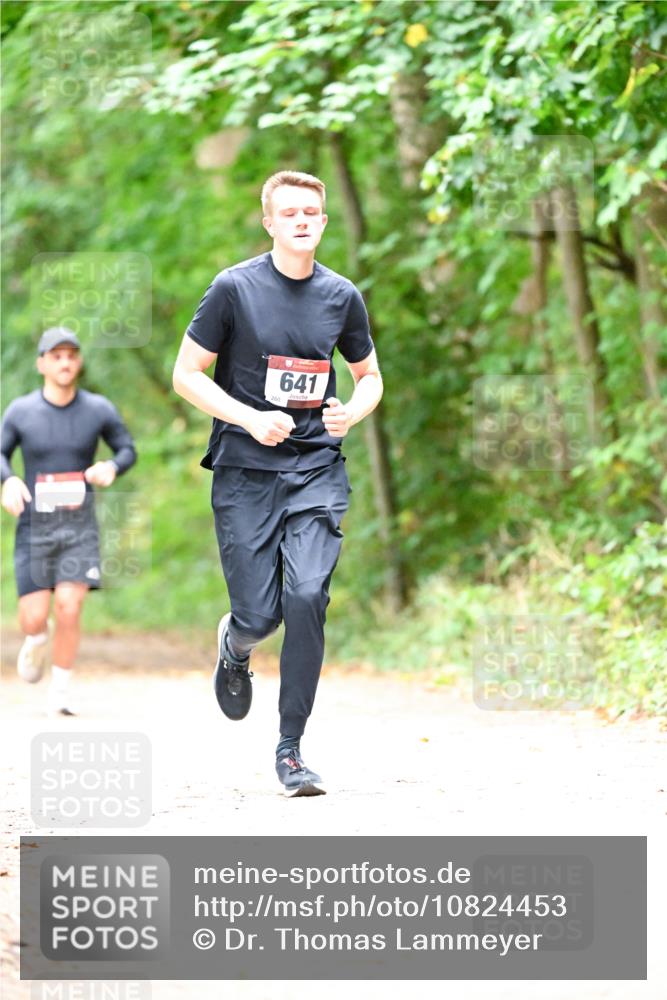 11.10.2026 - Bramfelder Halbmarathon 2026 Dr. Thomas Lammeyer http://msf.ph/oto/10824453 11.10.2026 10:42:59 Laufen 641 meine-sportfotos.de