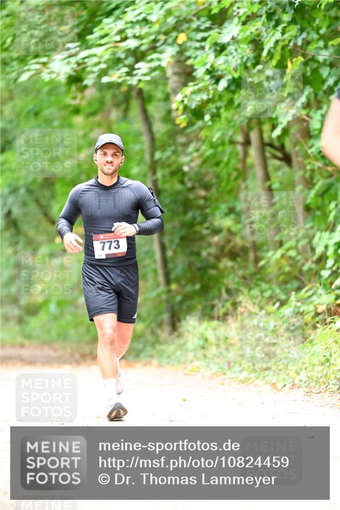 11.10.2026 - Bramfelder Halbmarathon 2026 Dr. Thomas Lammeyer http://msf.ph/oto/10824459 11.10.2026 10:43:01 Laufen 246, 773 meine-sportfotos.de