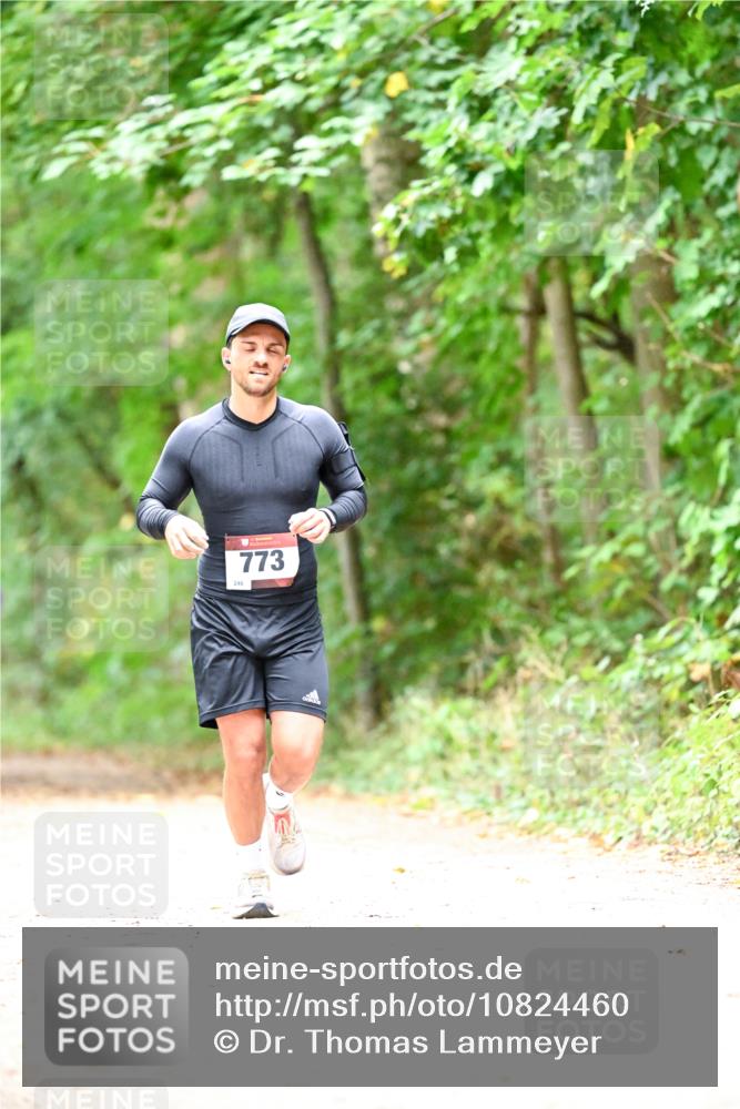 11.10.2026 - Bramfelder Halbmarathon 2026 Dr. Thomas Lammeyer http://msf.ph/oto/10824460 11.10.2026 10:43:01 Laufen 246, 773 meine-sportfotos.de