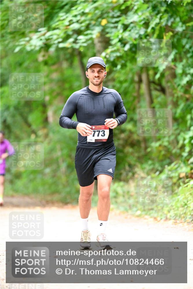 11.10.2026 - Bramfelder Halbmarathon 2026 Dr. Thomas Lammeyer http://msf.ph/oto/10824466 11.10.2026 10:43:02 Laufen 246, 773 meine-sportfotos.de