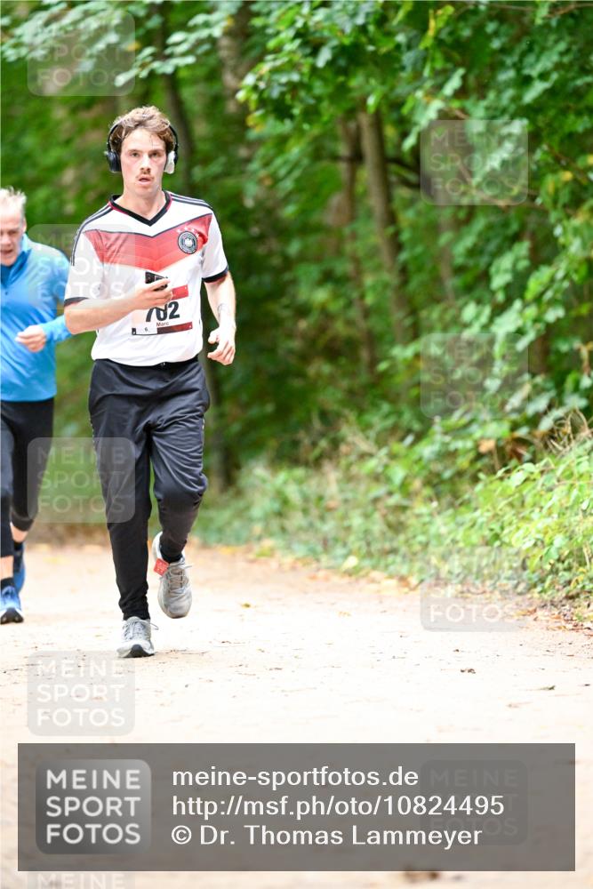 11.10.2026 - Bramfelder Halbmarathon 2026 Dr. Thomas Lammeyer http://msf.ph/oto/10824495 11.10.2026 10:43:13 Laufen 702 meine-sportfotos.de
