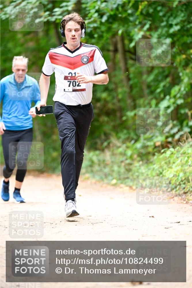 11.10.2026 - Bramfelder Halbmarathon 2026 Dr. Thomas Lammeyer http://msf.ph/oto/10824499 11.10.2026 10:43:14 Laufen 702, 6 meine-sportfotos.de