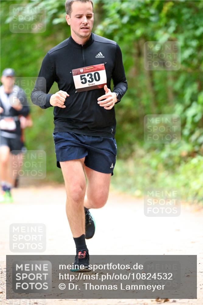 11.10.2026 - Bramfelder Halbmarathon 2026 Dr. Thomas Lammeyer http://msf.ph/oto/10824532 11.10.2026 10:43:23 Laufen 35, 530 meine-sportfotos.de