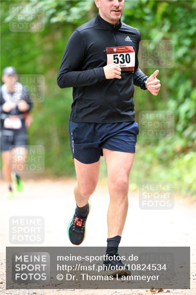 11.10.2026 - Bramfelder Halbmarathon 2026 Dr. Thomas Lammeyer http://msf.ph/oto/10824534 11.10.2026 10:43:24 Laufen 35, 530 meine-sportfotos.de