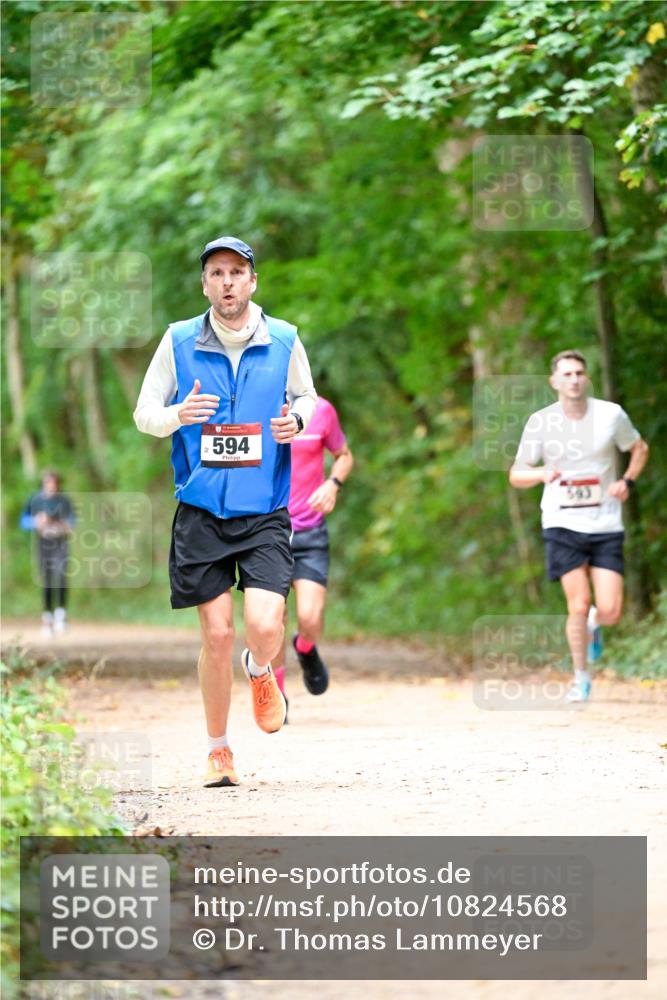11.10.2026 - Bramfelder Halbmarathon 2026 Dr. Thomas Lammeyer http://msf.ph/oto/10824568 11.10.2026 10:43:39 Laufen 594 meine-sportfotos.de