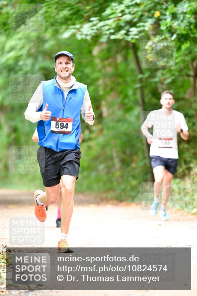 11.10.2026 - Bramfelder Halbmarathon 2026 Dr. Thomas Lammeyer http://msf.ph/oto/10824574 11.10.2026 10:43:40 Laufen 2, 594, 593 meine-sportfotos.de