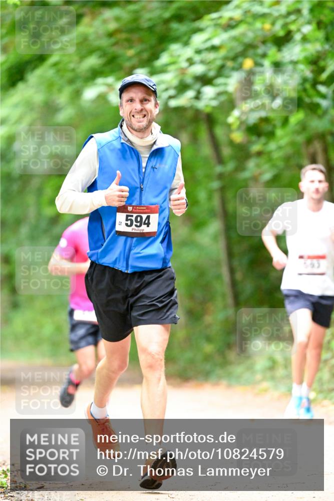11.10.2026 - Bramfelder Halbmarathon 2026 Dr. Thomas Lammeyer http://msf.ph/oto/10824579 11.10.2026 10:43:41 Laufen 52, 35, 594 meine-sportfotos.de
