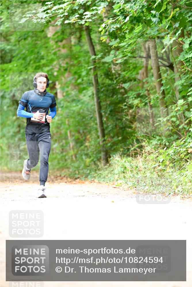 11.10.2026 - Bramfelder Halbmarathon 2026 Dr. Thomas Lammeyer http://msf.ph/oto/10824594 11.10.2026 10:43:50 Laufen  meine-sportfotos.de